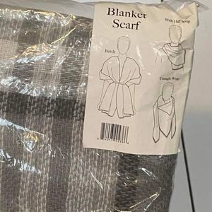 Blanket Wrap nwt